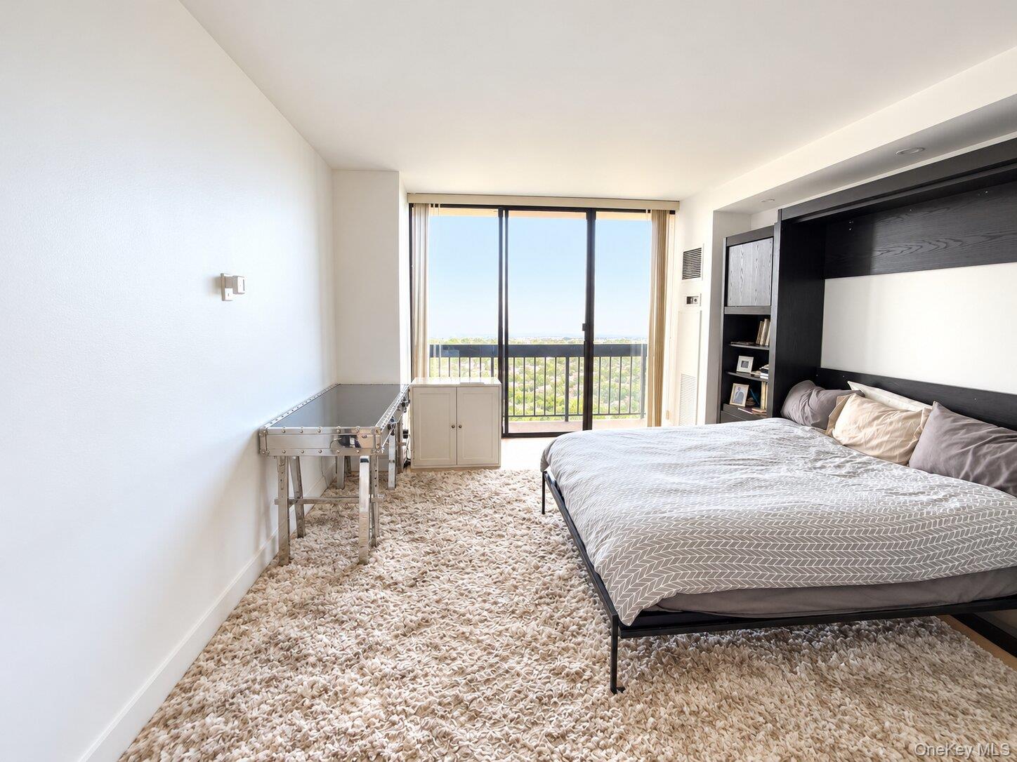 27110 Grand Central Parkway, Unit 31N photo 19