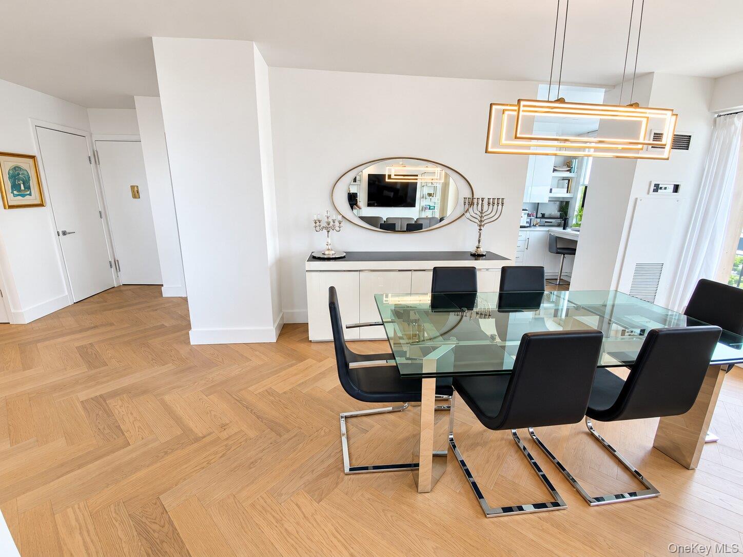 27110 Grand Central Parkway, Unit 31N photo 9