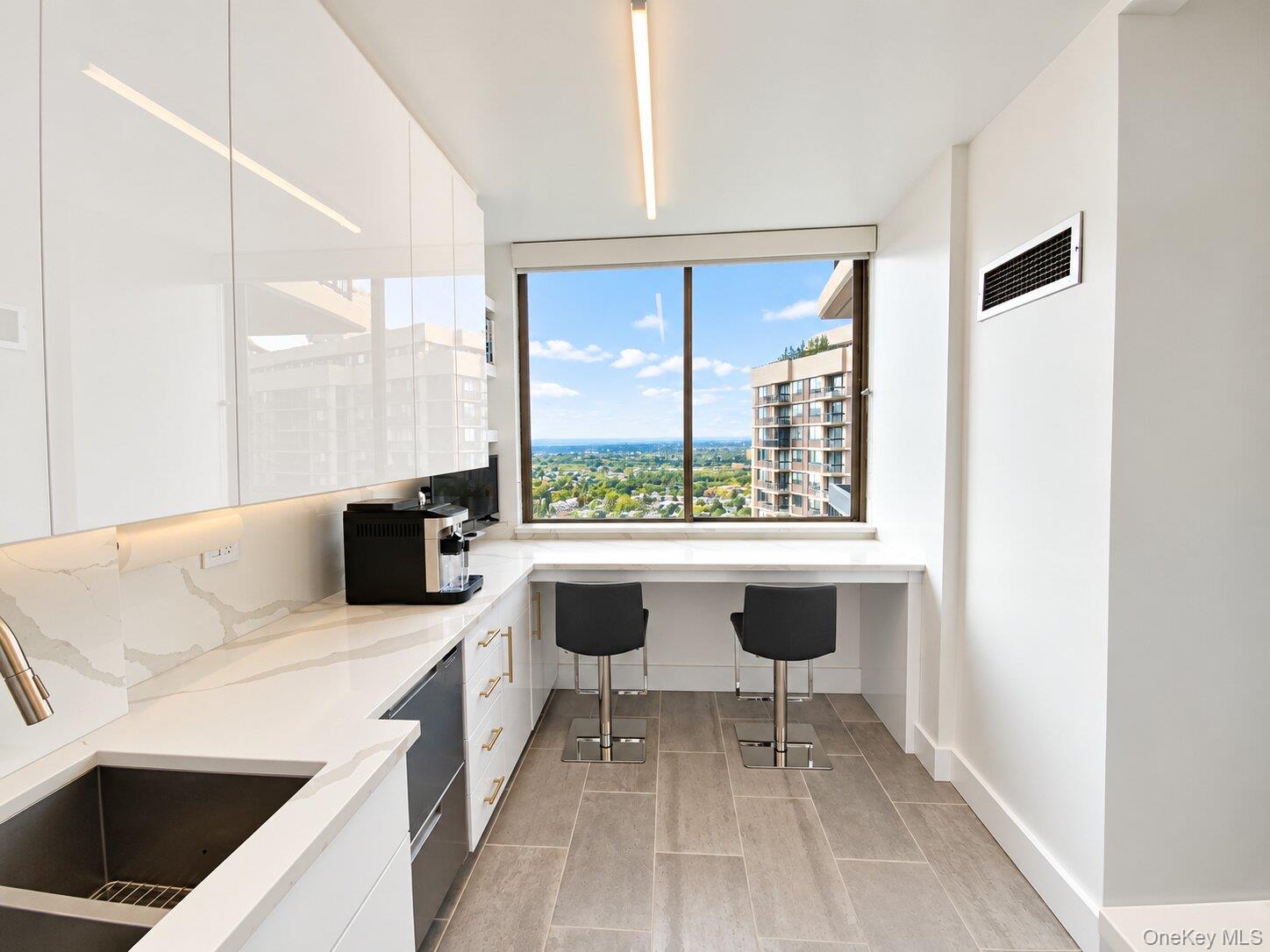 27110 Grand Central Parkway, Unit 31N photo 15