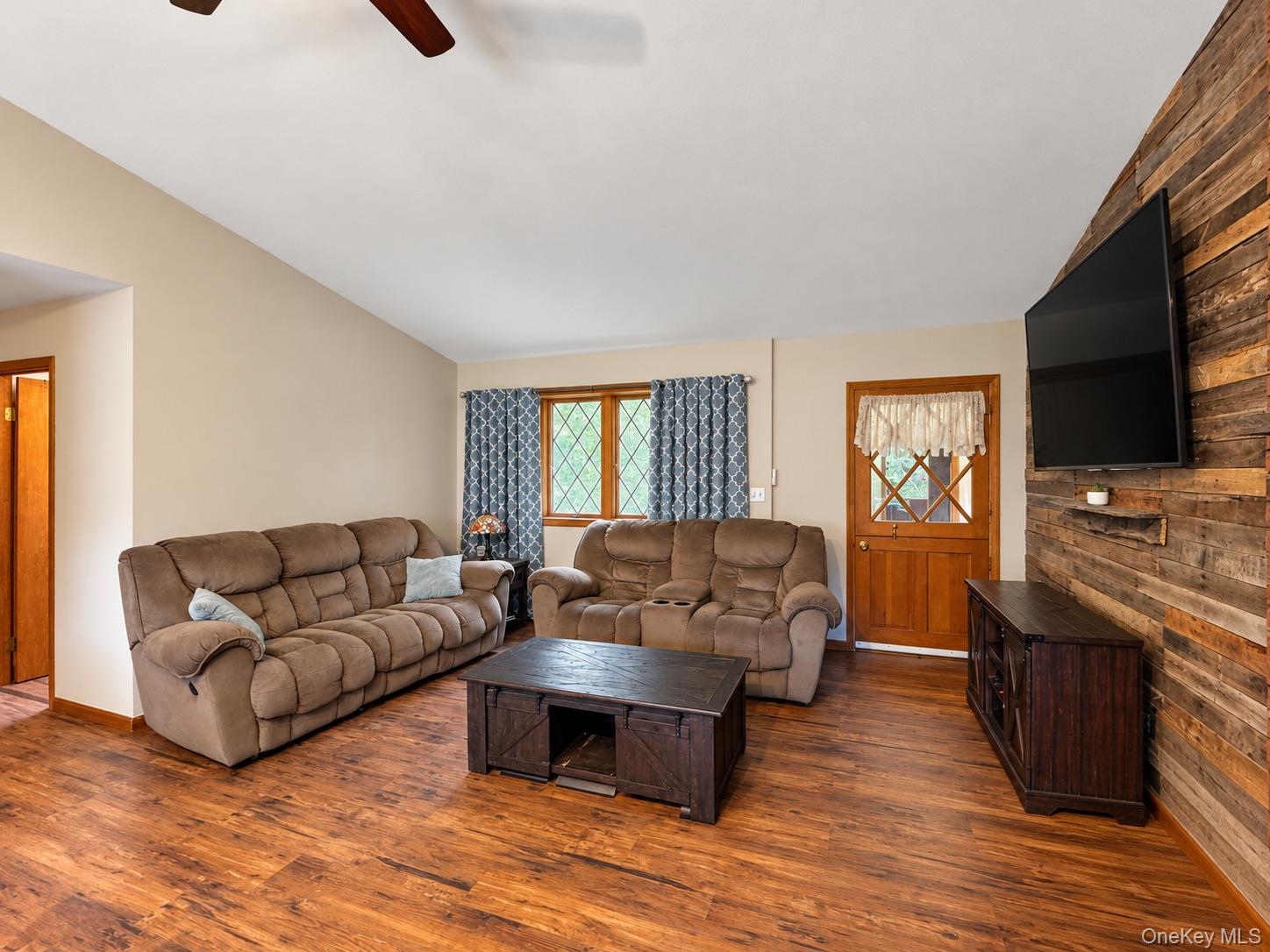 40 Fairway Drive – For Sale photo 6