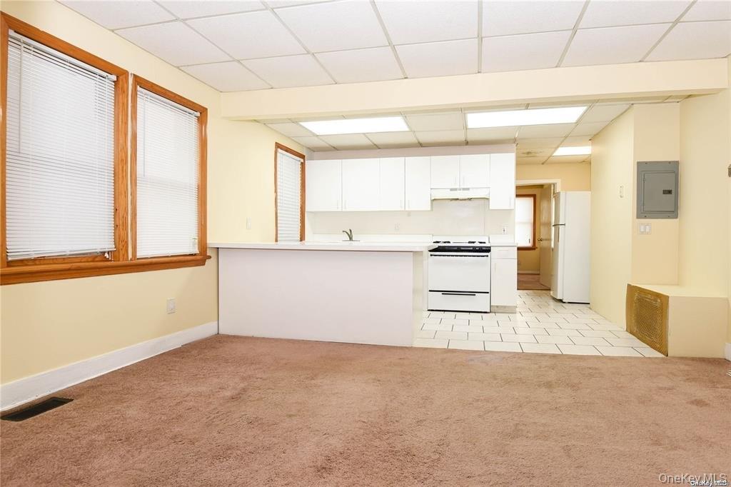 51 Thorman Avenue, Unit 2R photo 3