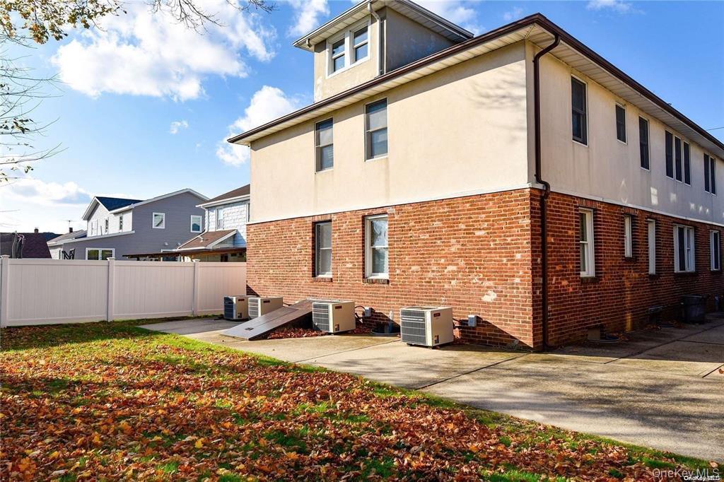51 Thorman Avenue, Unit 2R photo 12