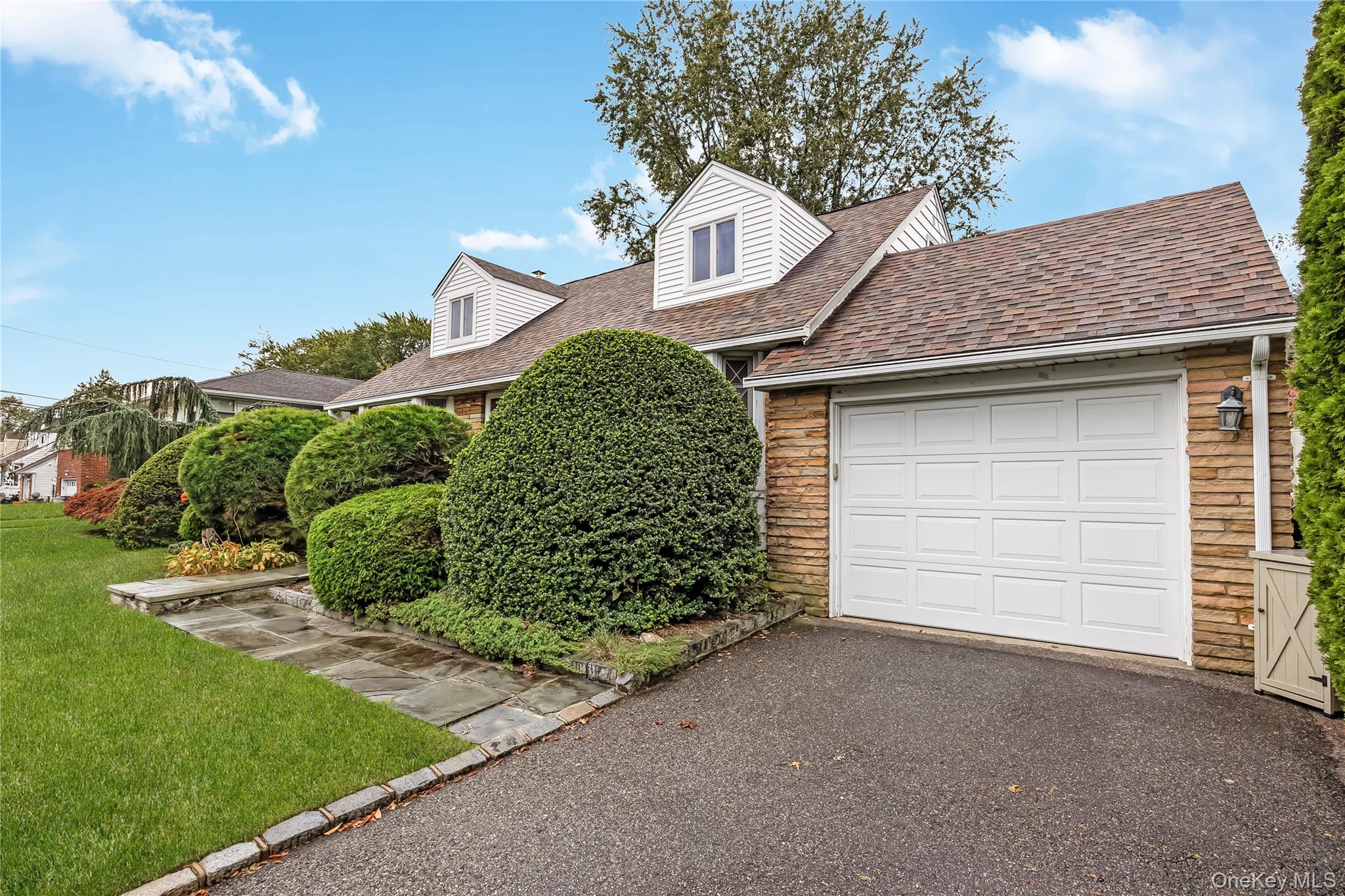19 Leonard Road – For Sale photo 4