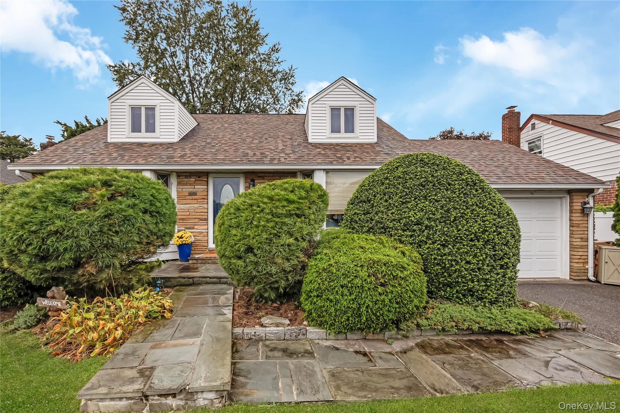19 Leonard Road – For Sale photo 2
