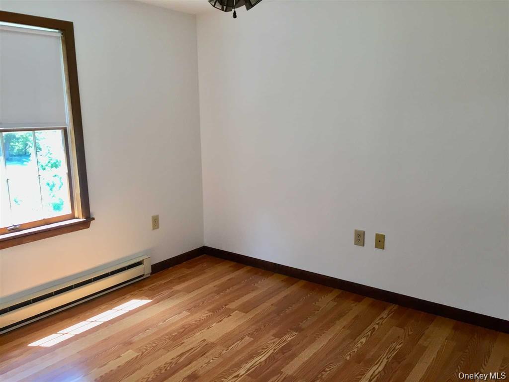 32 VAN KLEECK Avenue – For Rent photo 10