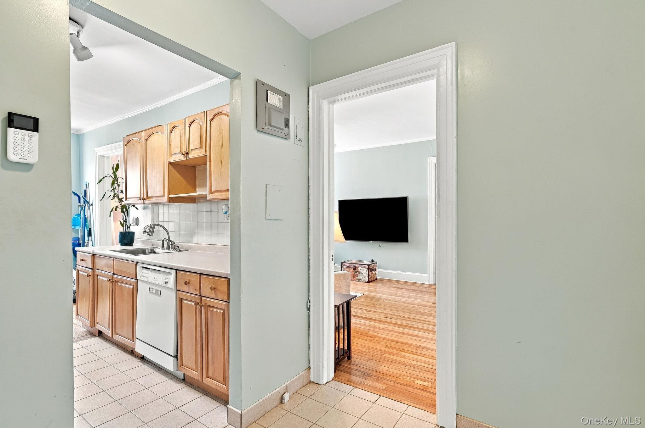 23 Old Mamaroneck Road, Unit 4K photo 4