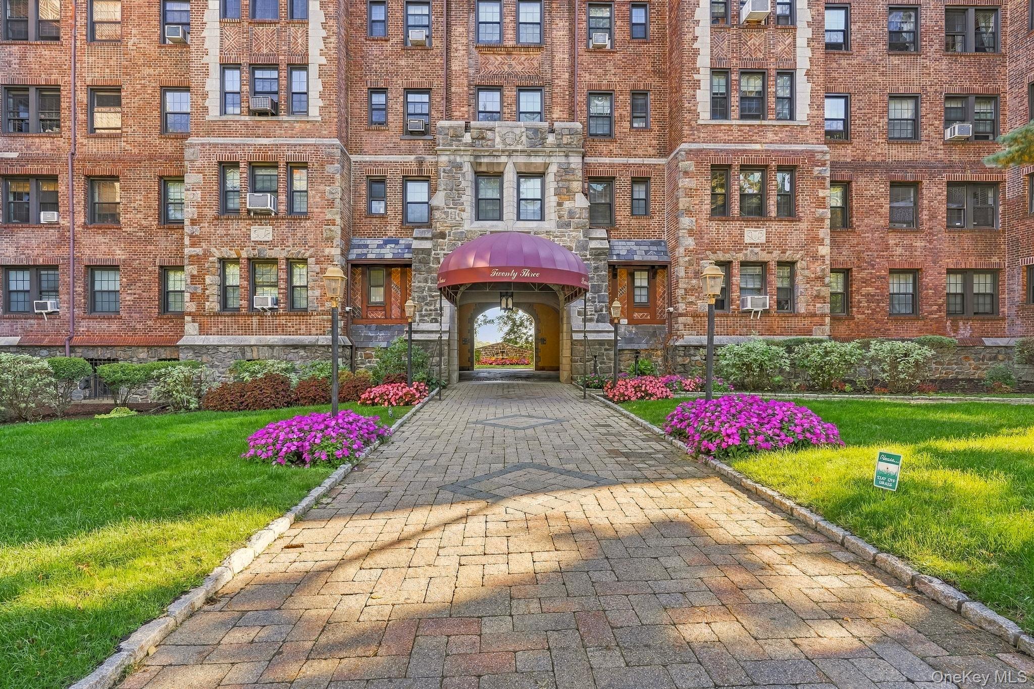 23 Old Mamaroneck Road, Unit 4K