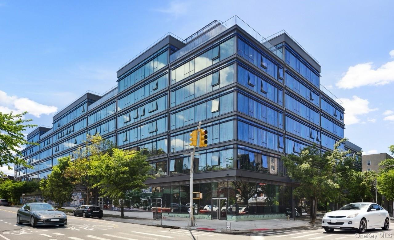 143-58 38th Avenue, Unit 320
