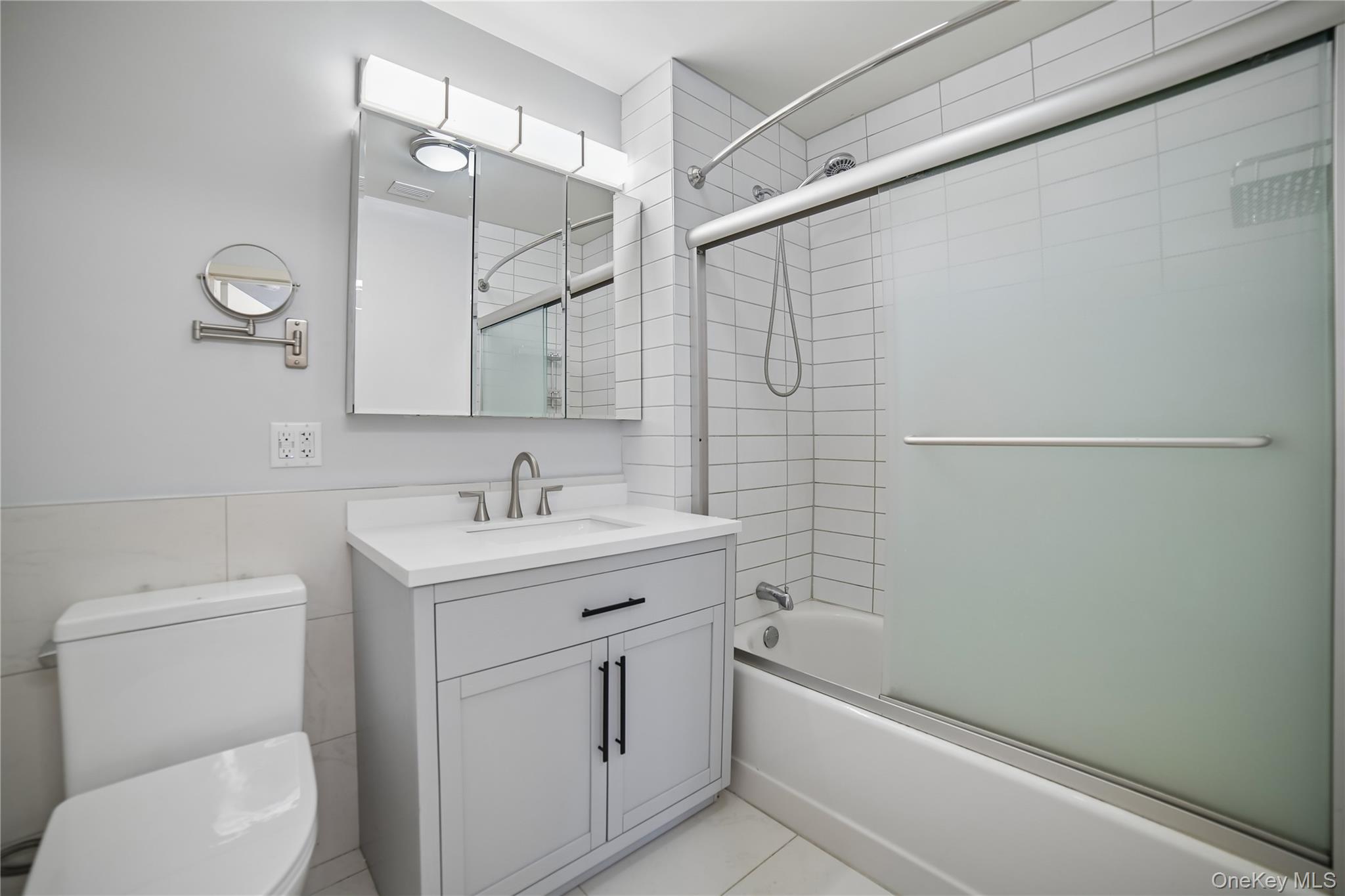 535 W 52nd Street, Unit 8D photo 8