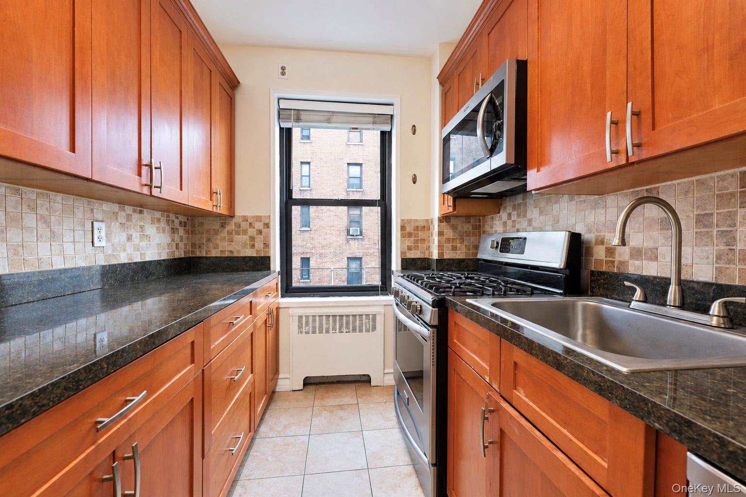 325 Main Street, Unit 2G photo 12