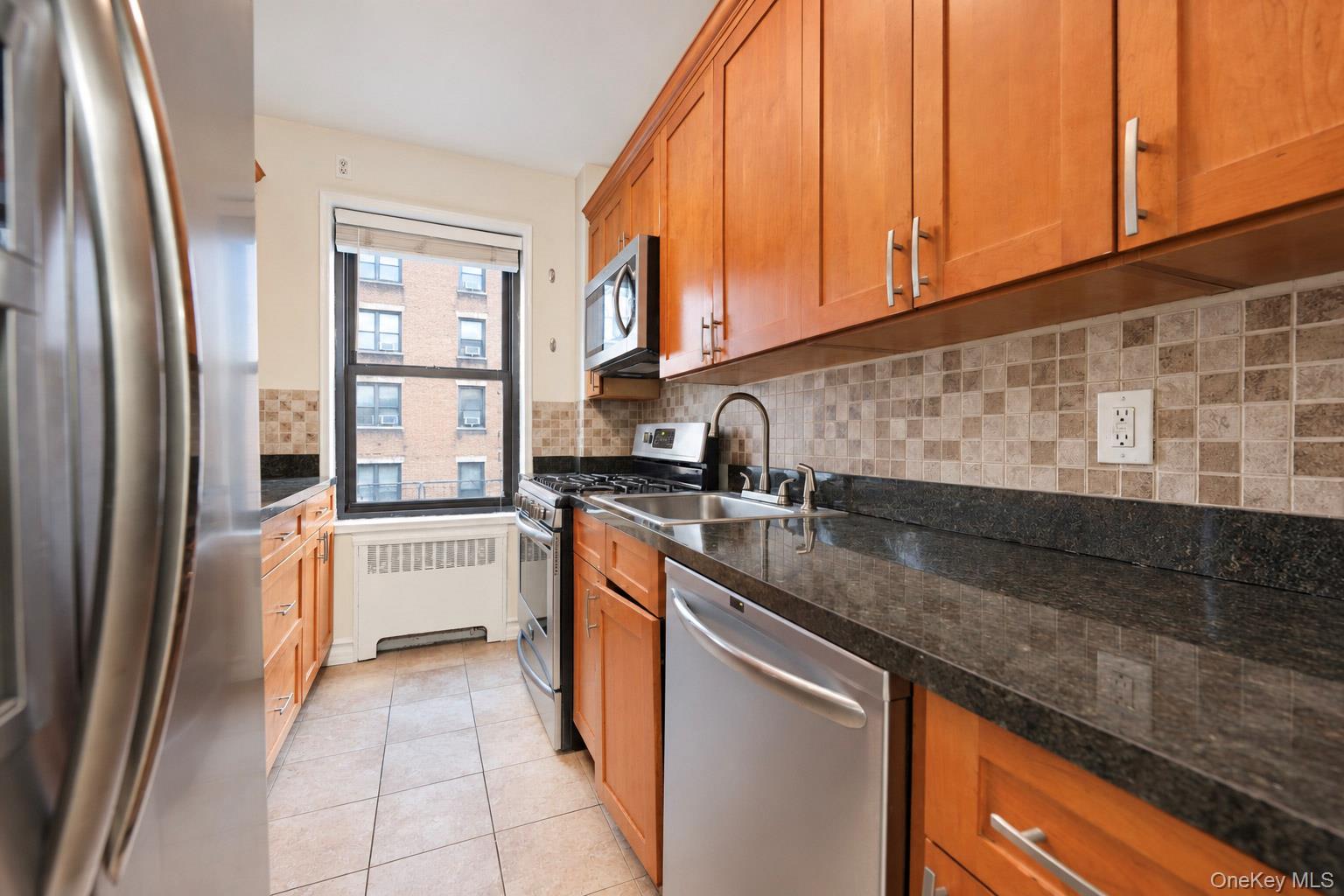 325 Main Street, Unit 2G photo 8