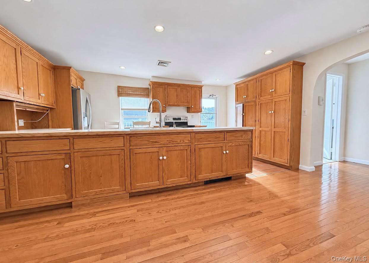 2076 Boston Post Road, Unit 2nd fl-fro photo 23
