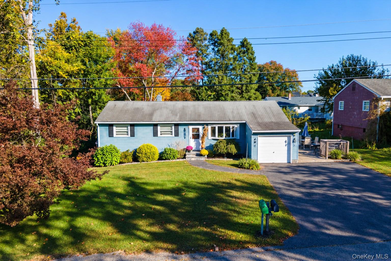 6 Iroquois Drive – For Sale