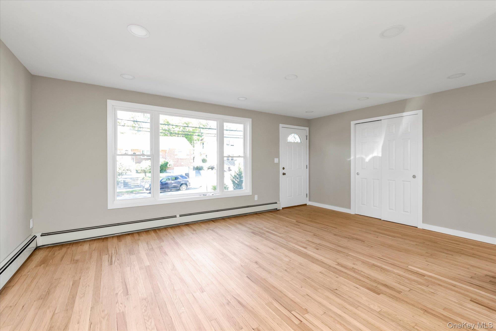 16 Marwood Road N, Unit 1 photo 3