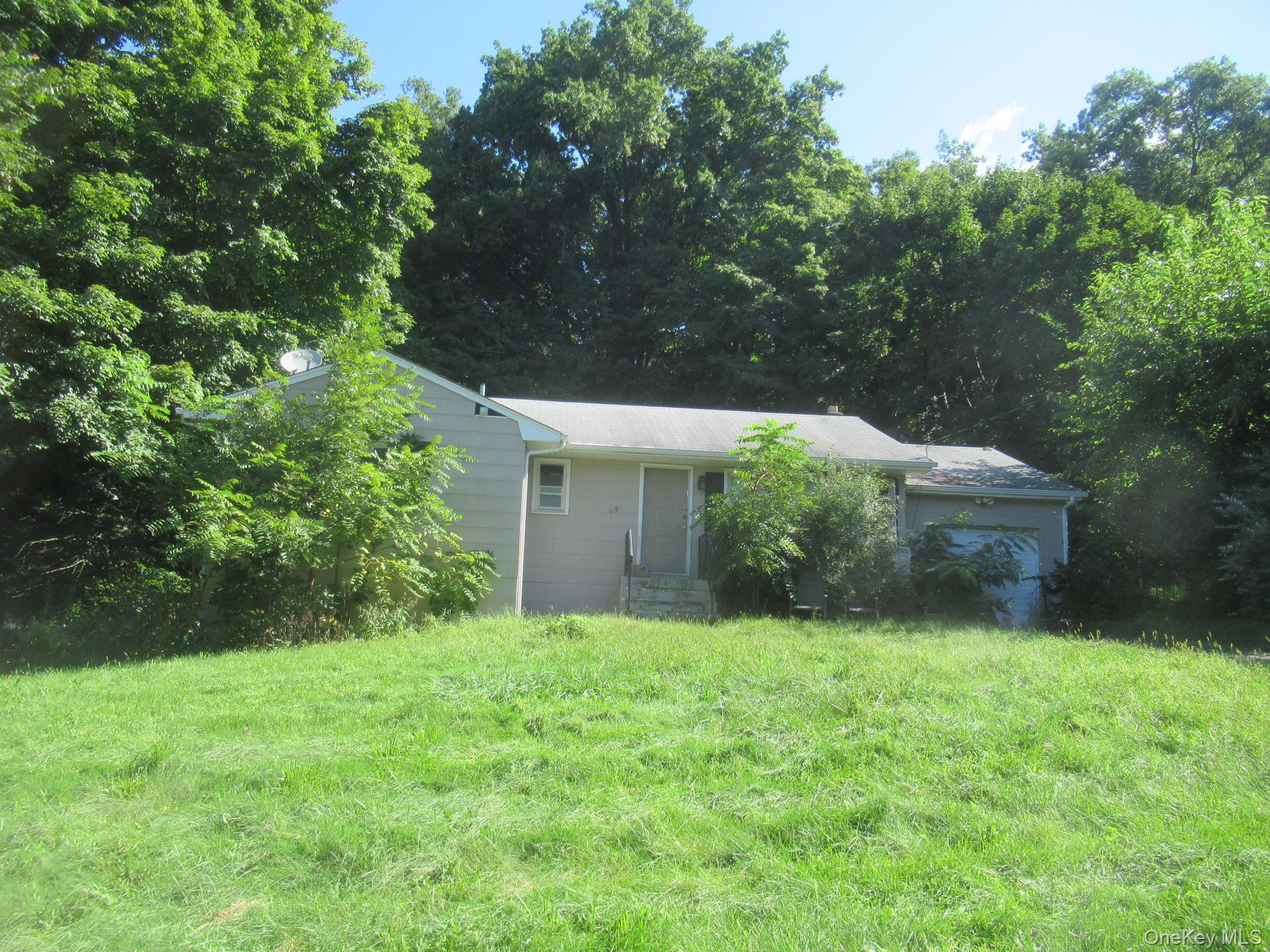 7 Merriewold Lane S – For Sale photo 3
