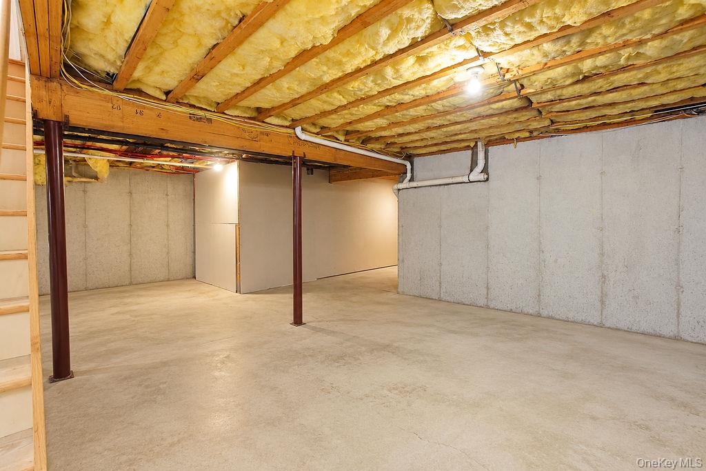7 Heller Court – For Sale photo 40