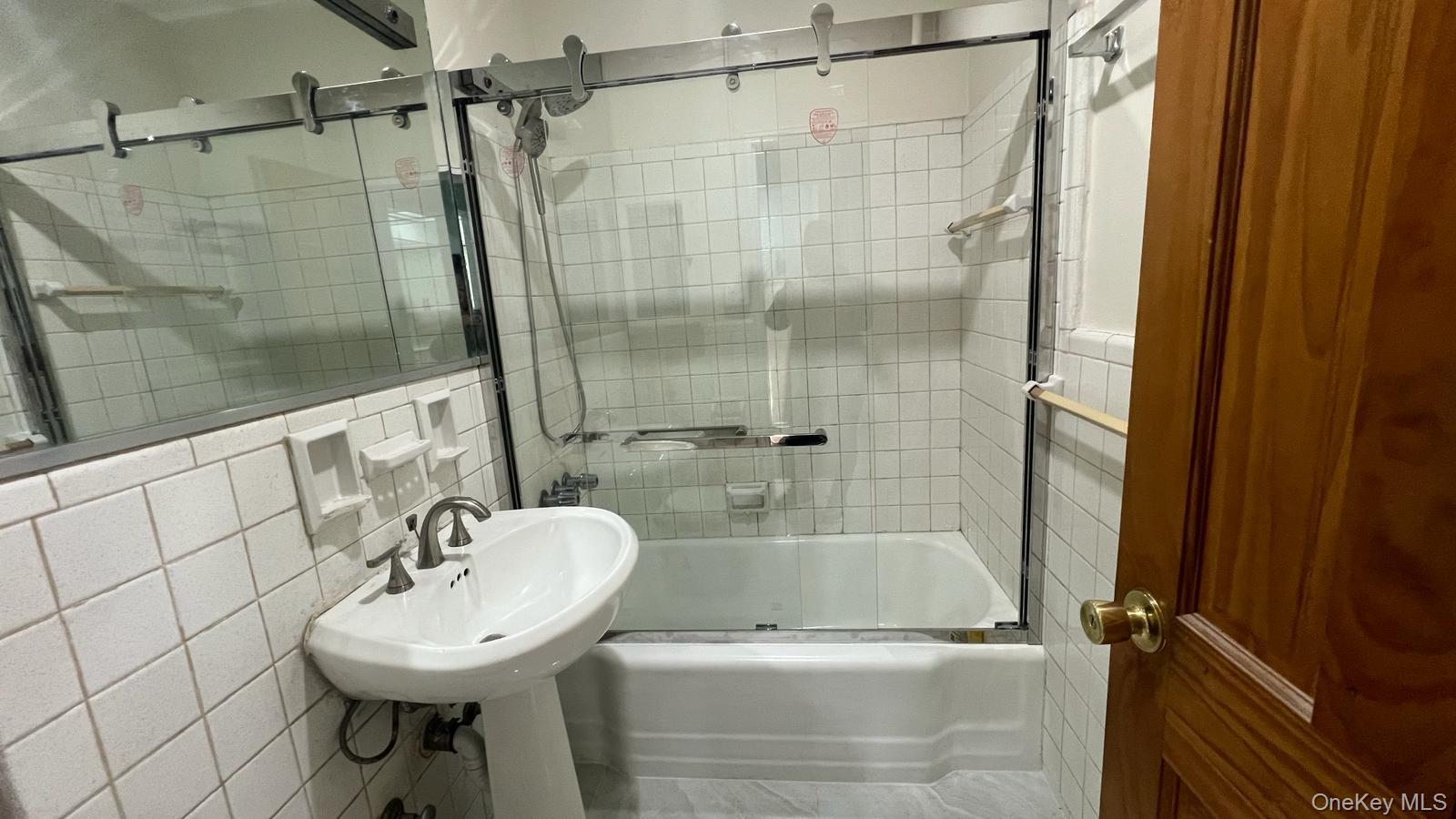 390 Rugby RD, Unit L1 photo 7