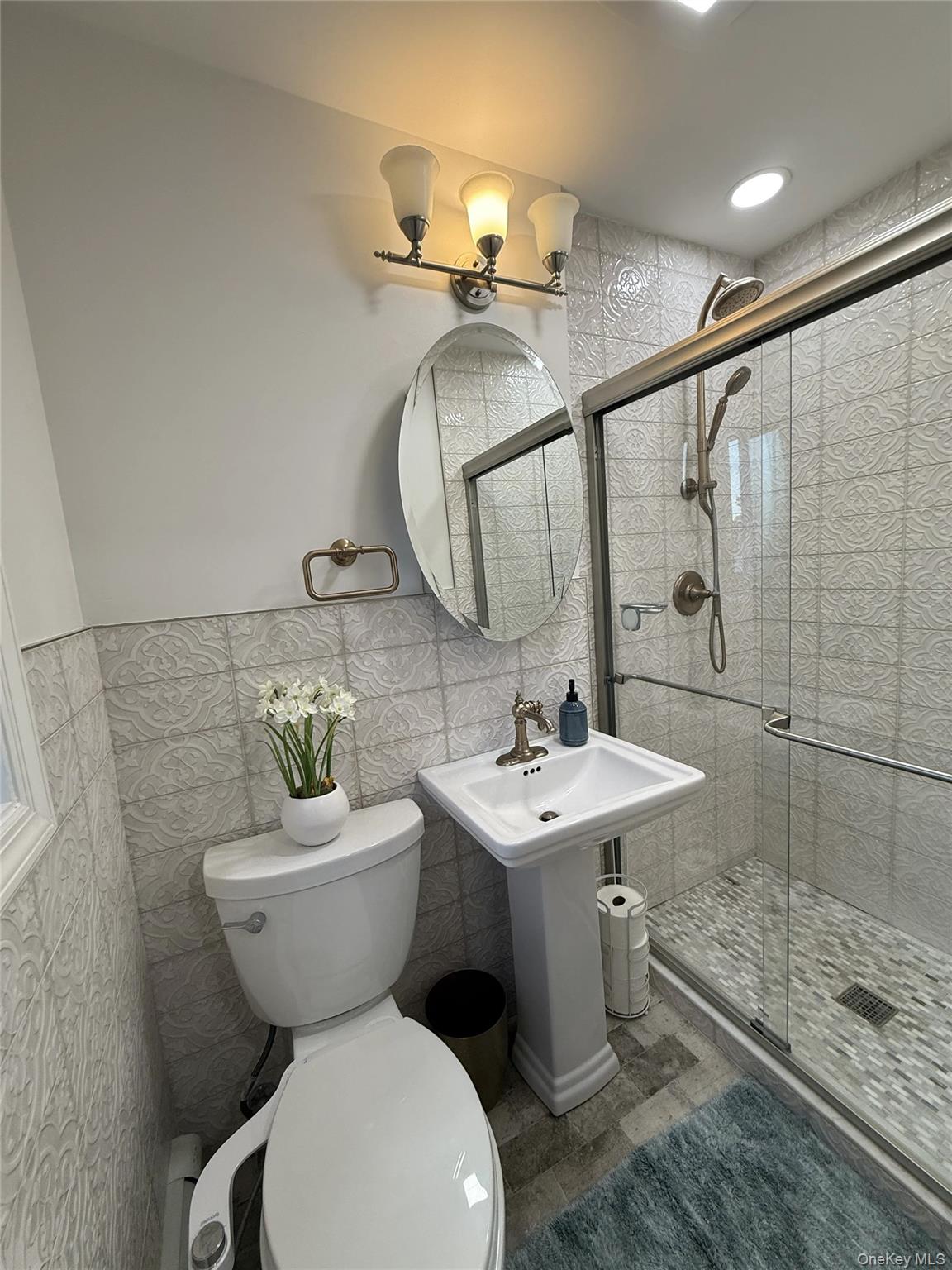 3681 Richard Lane – For Sale photo 17