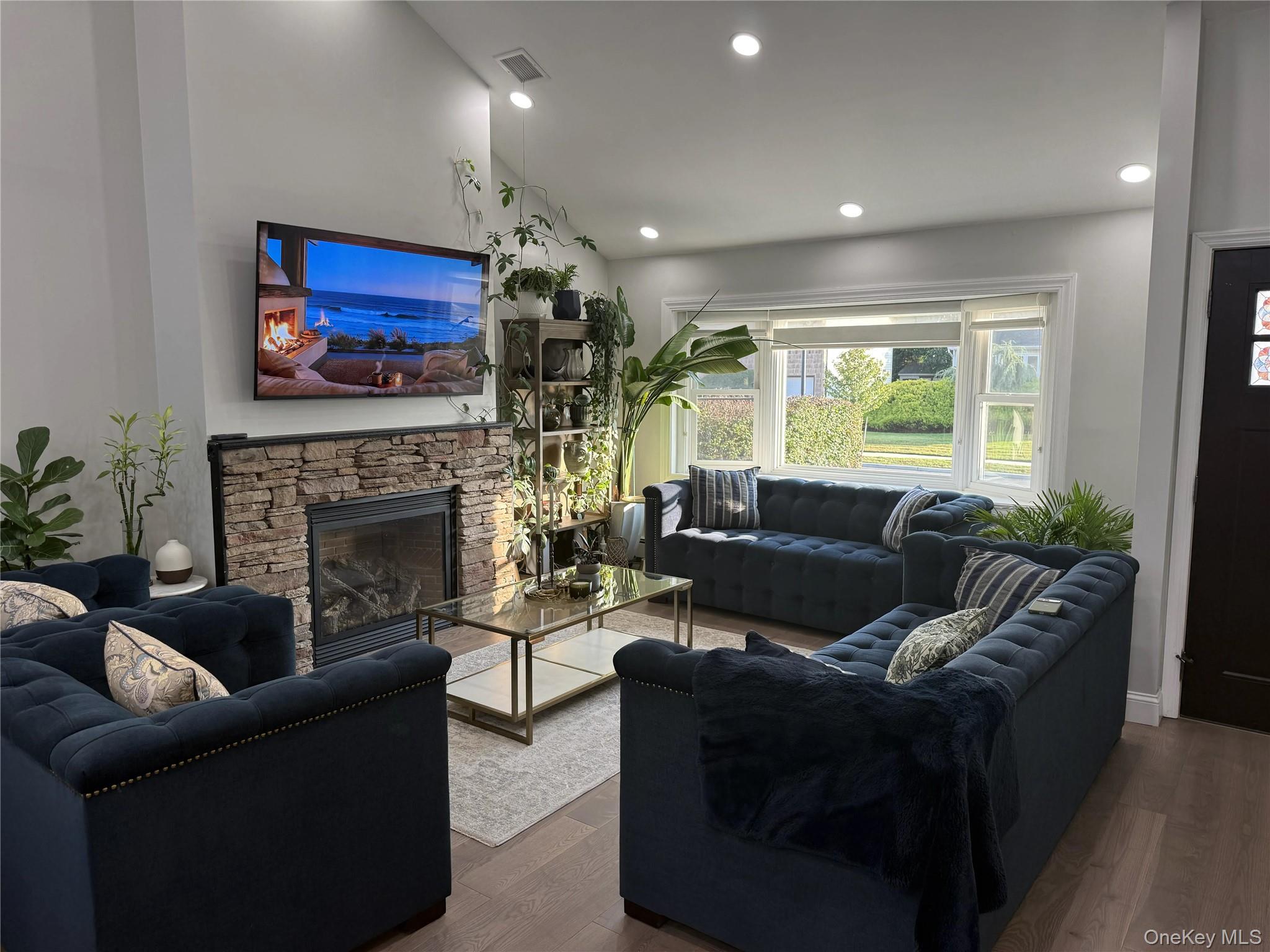 3681 Richard Lane – For Sale photo 10