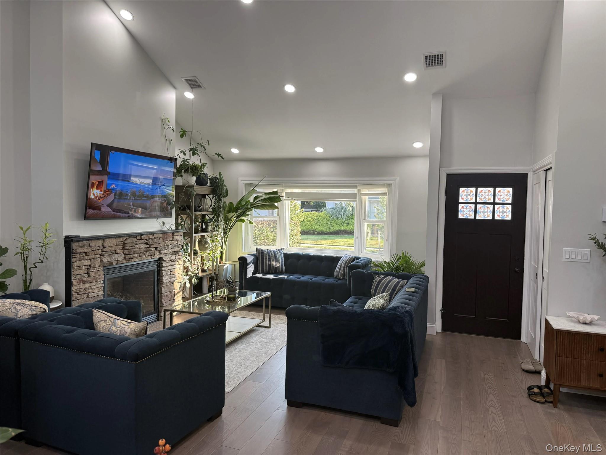 3681 Richard Lane – For Sale photo 8