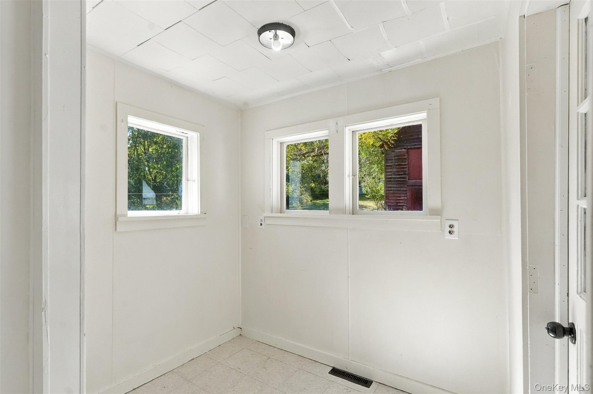 421 Forest Road – For Sale photo 14