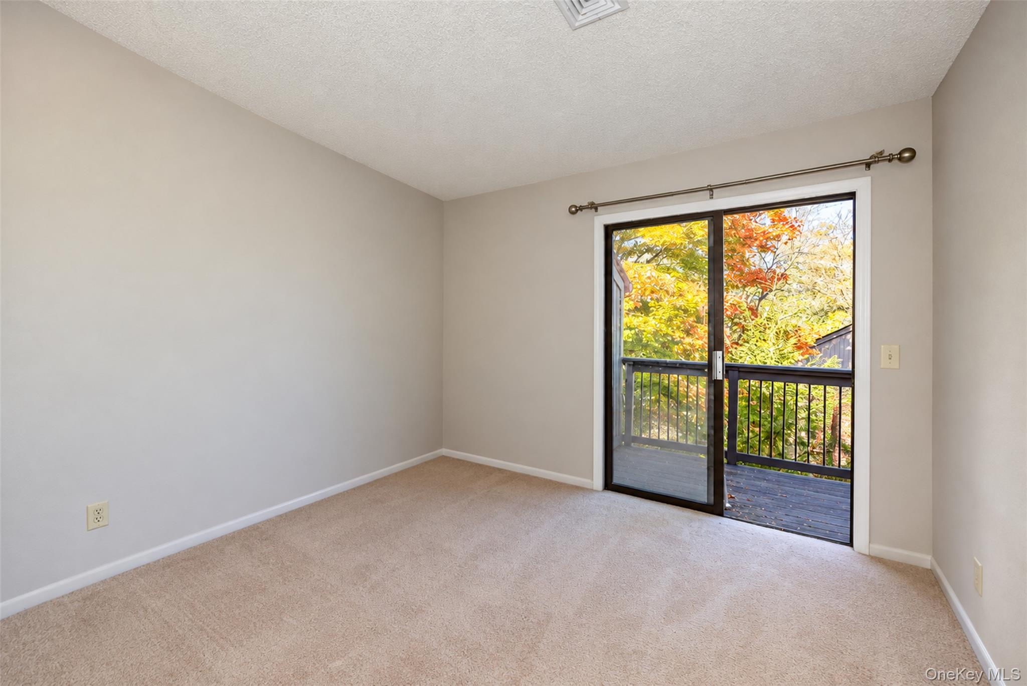 4004 Deer Path – For Sale photo 14