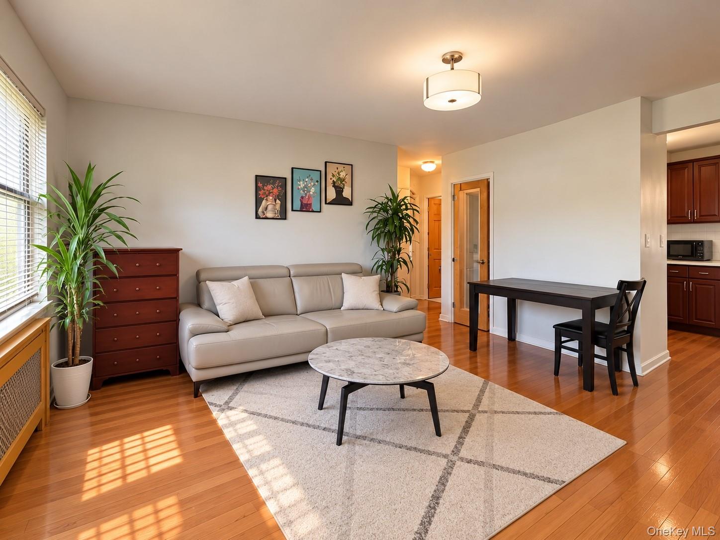 136-51 Jewel Ave, Unit A photo 4