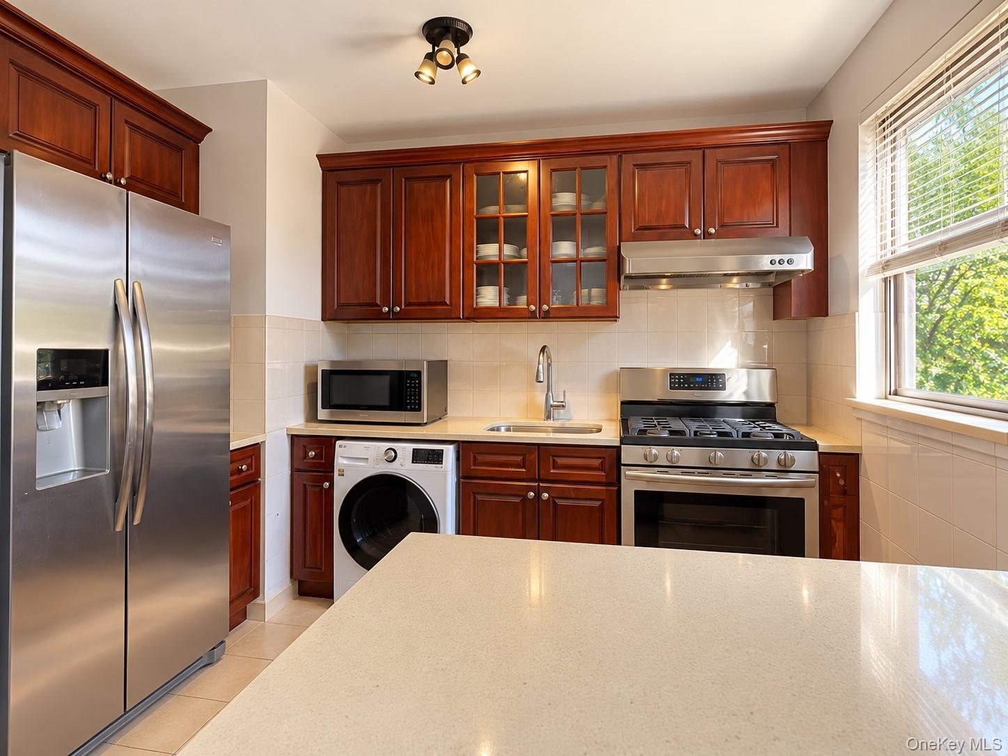 136-51 Jewel Ave, Unit A photo 9