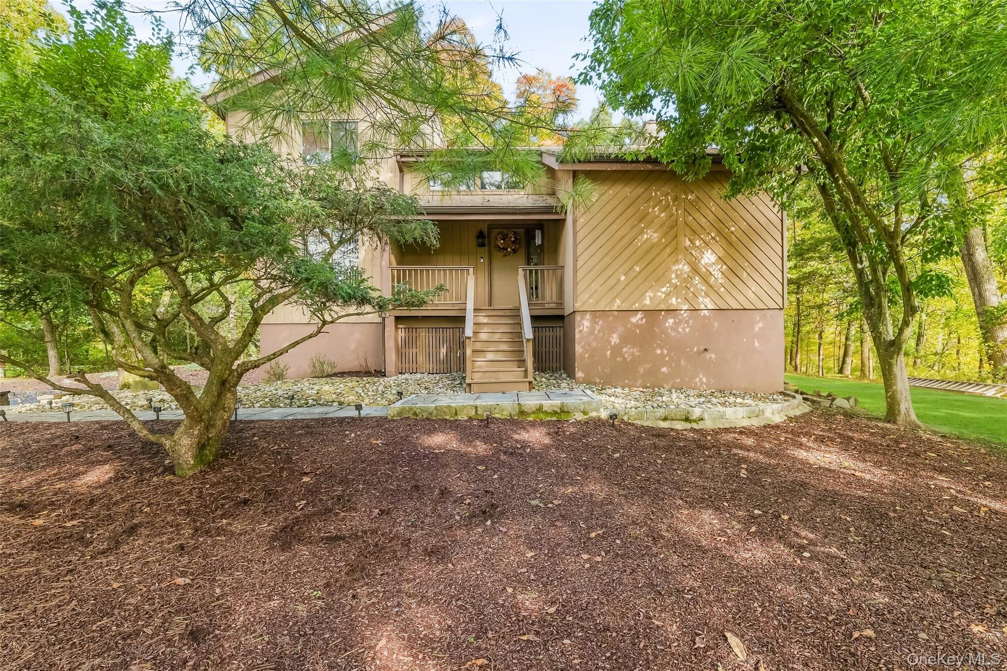 4 Amanda Court – For Sale photo 3