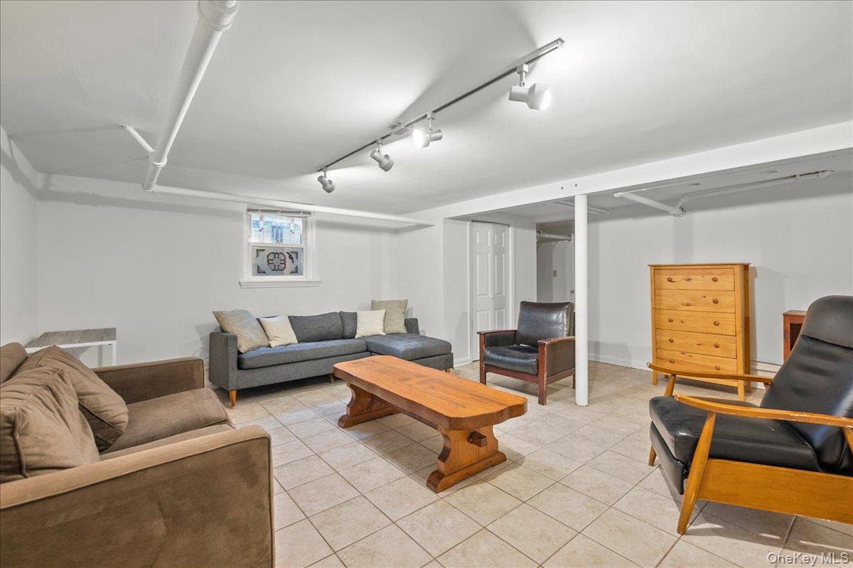46 Robins Road – For Sale photo 17