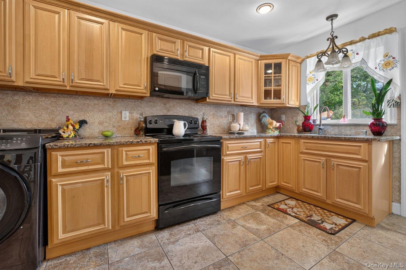 1871 Heckscher Avenue – For Sale photo 10