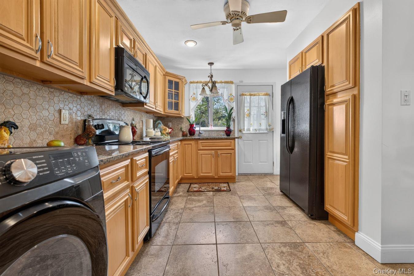 1871 Heckscher Avenue – For Sale photo 11