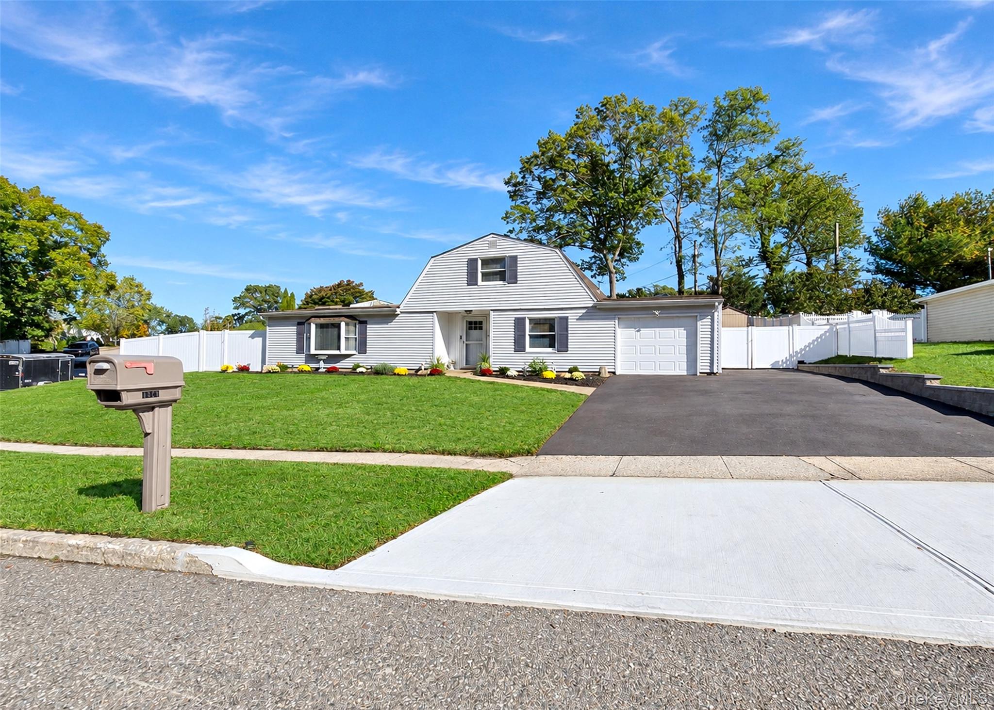 1343 Waverly Avenue – For Sale