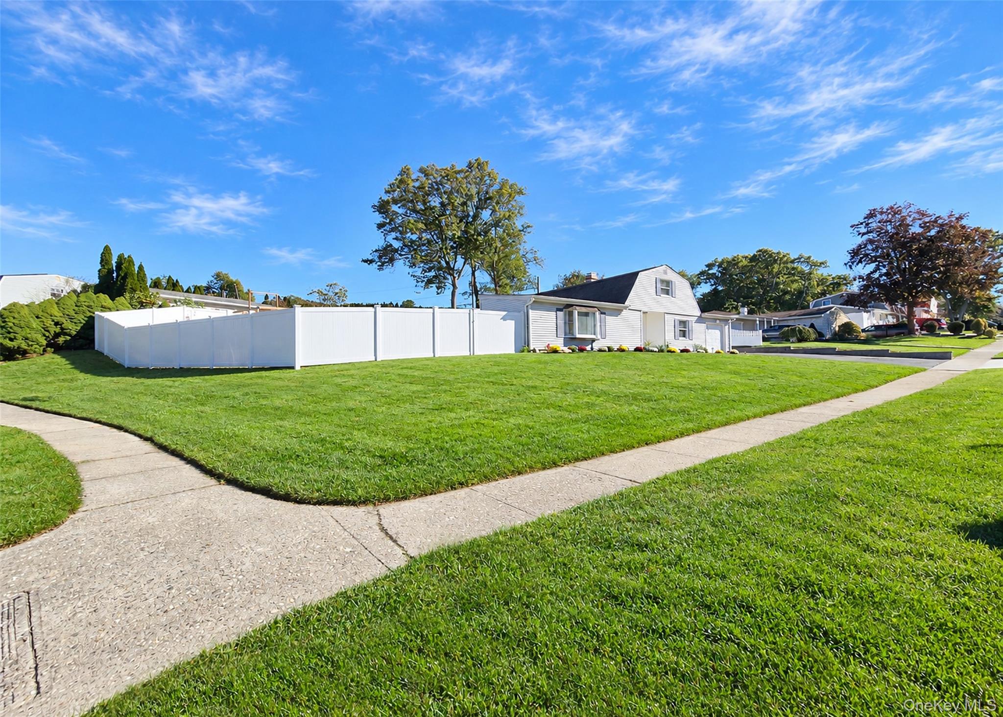 1343 Waverly Avenue – For Sale photo 2