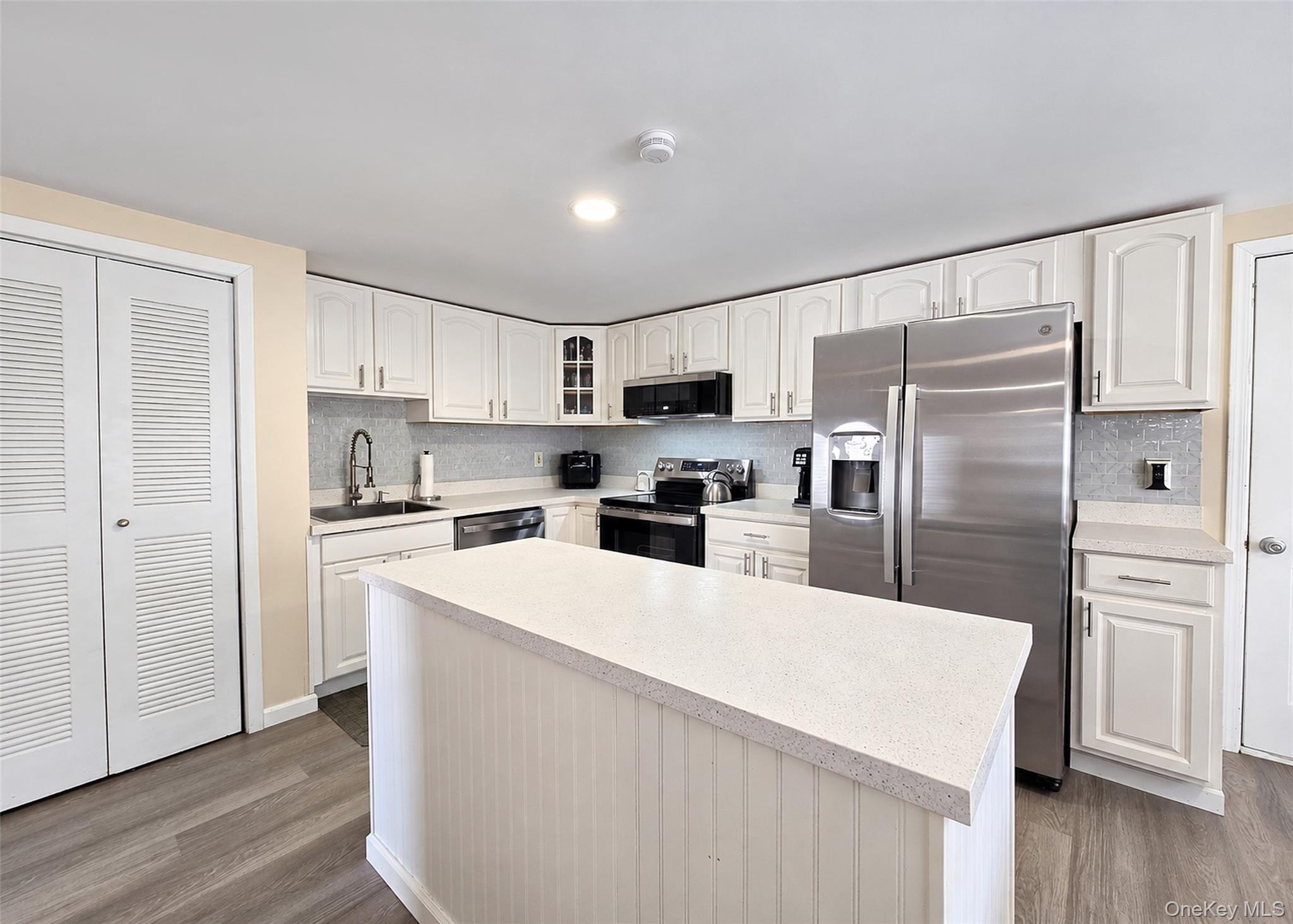 1343 Waverly Avenue – For Sale photo 7