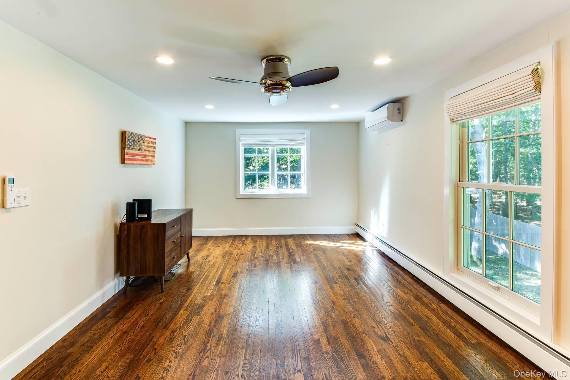 4 Montauk Boulevard – For Sale photo 19