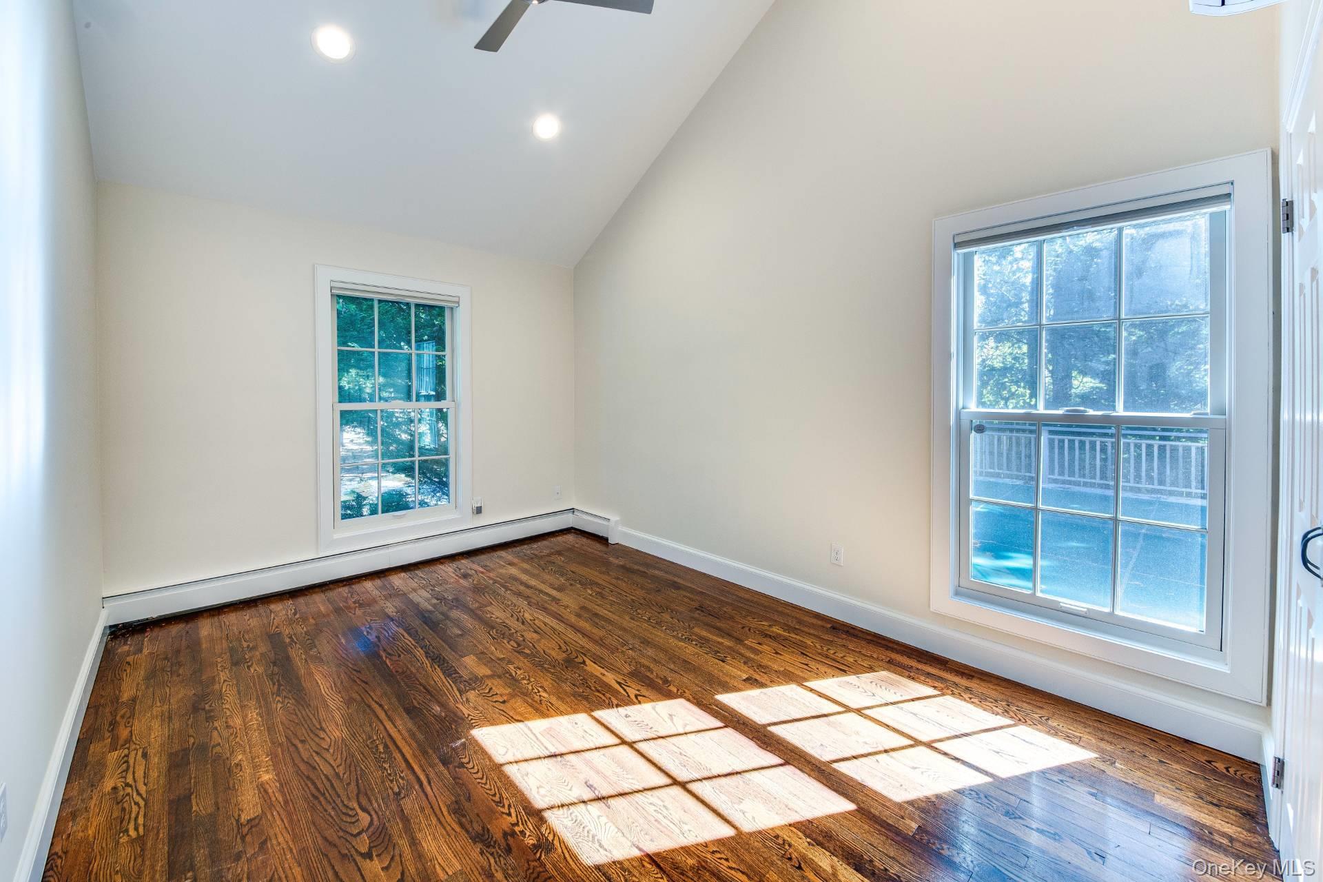 4 Montauk Boulevard – For Sale photo 16