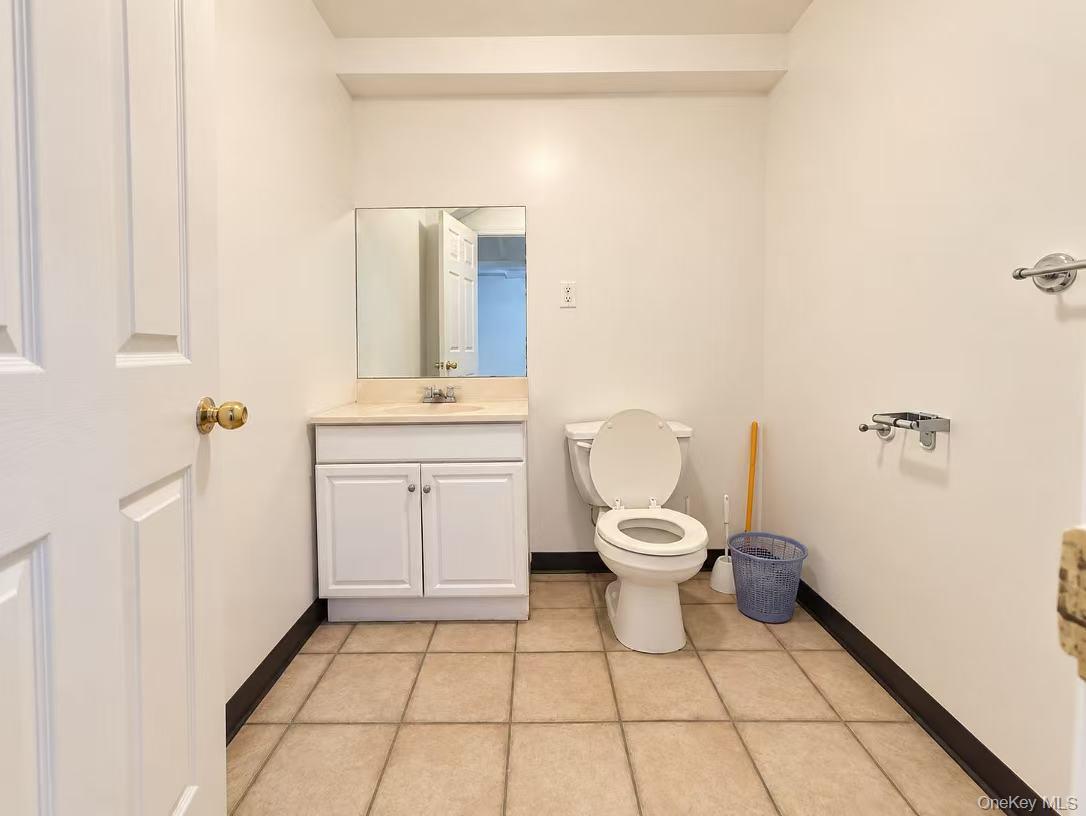 45-55 162 Street – For Rent photo 9