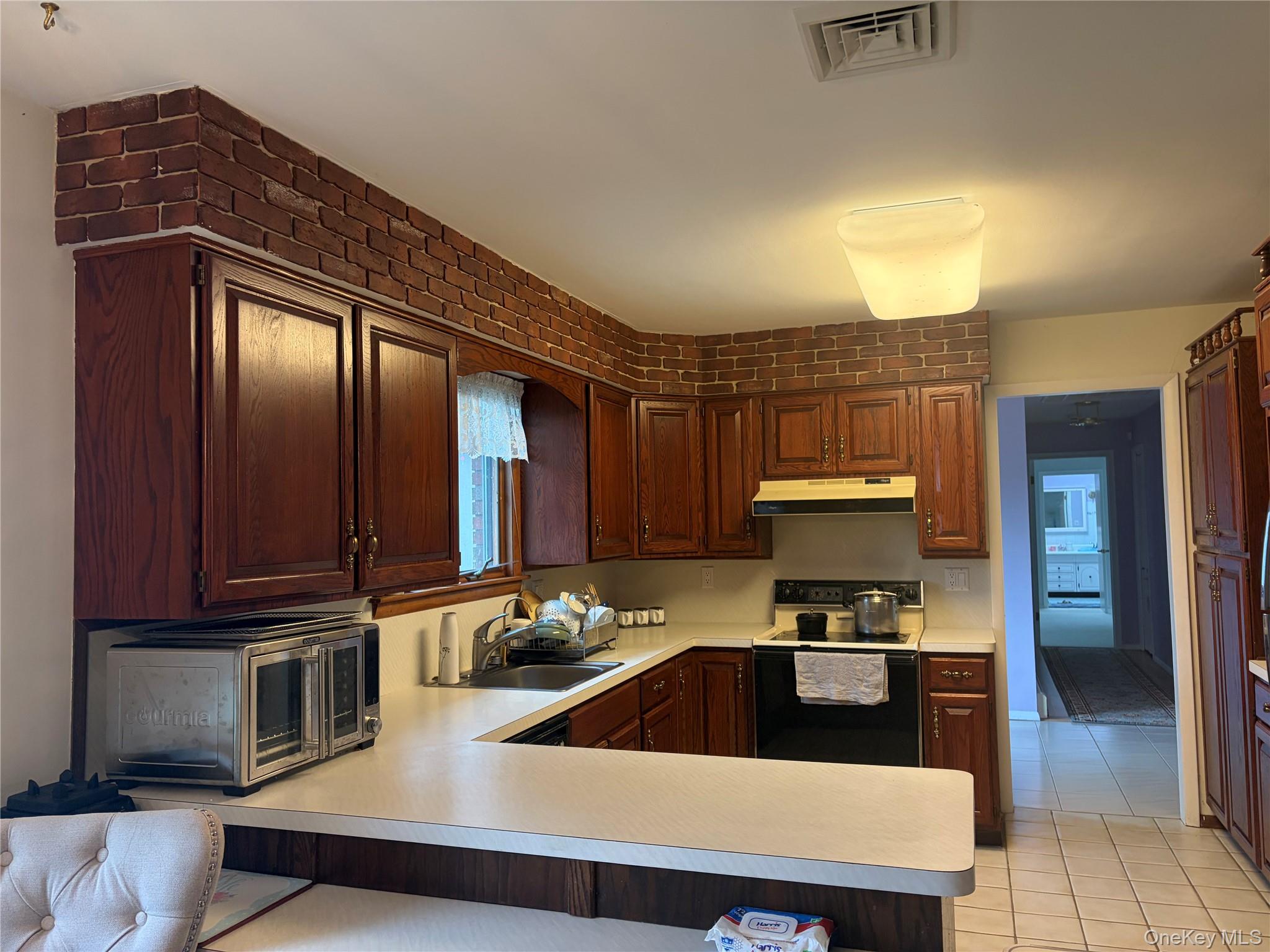 25 Panorama Lane – For Sale photo 4