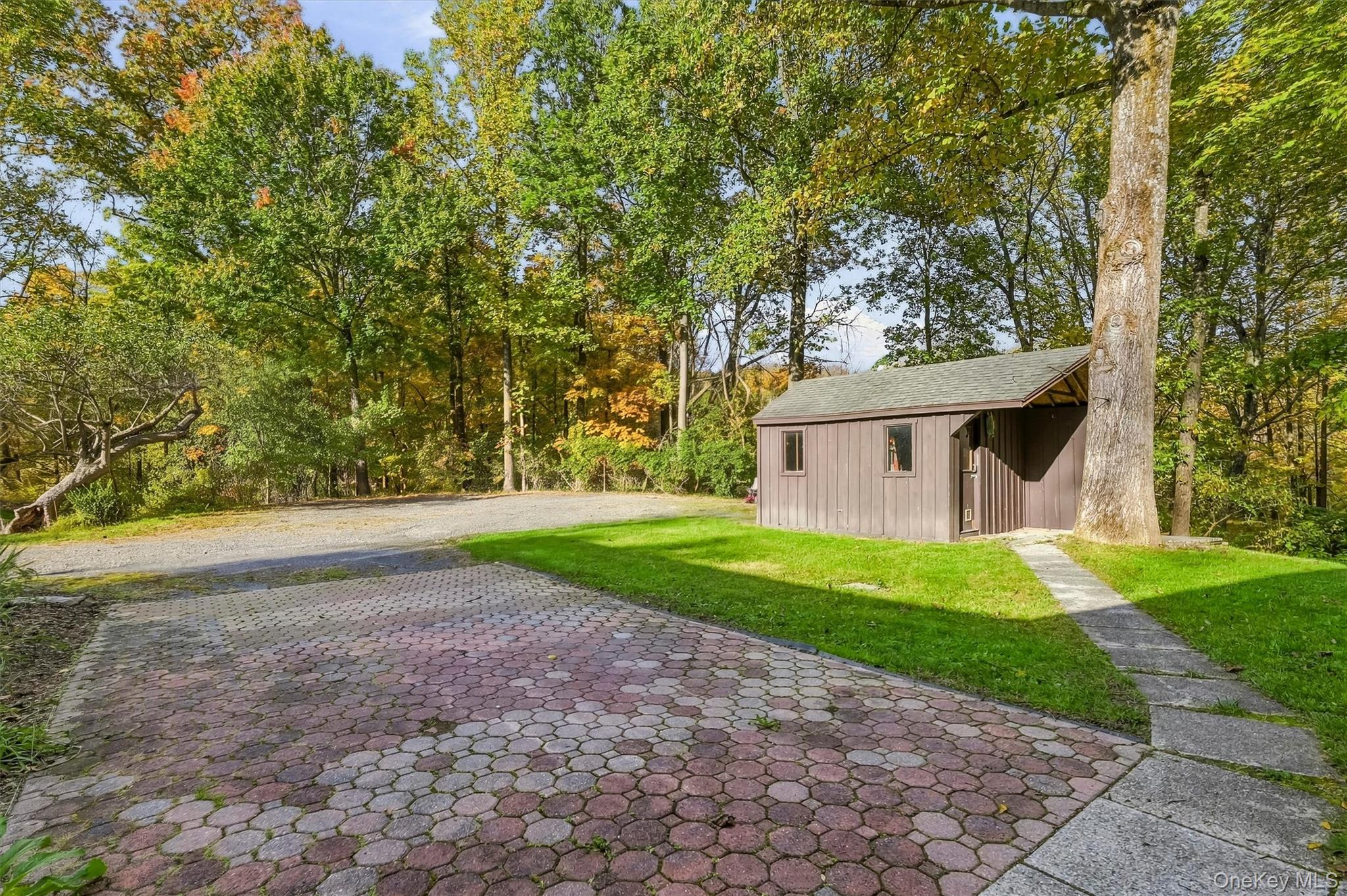 85 Foster Road – For Sale photo 32