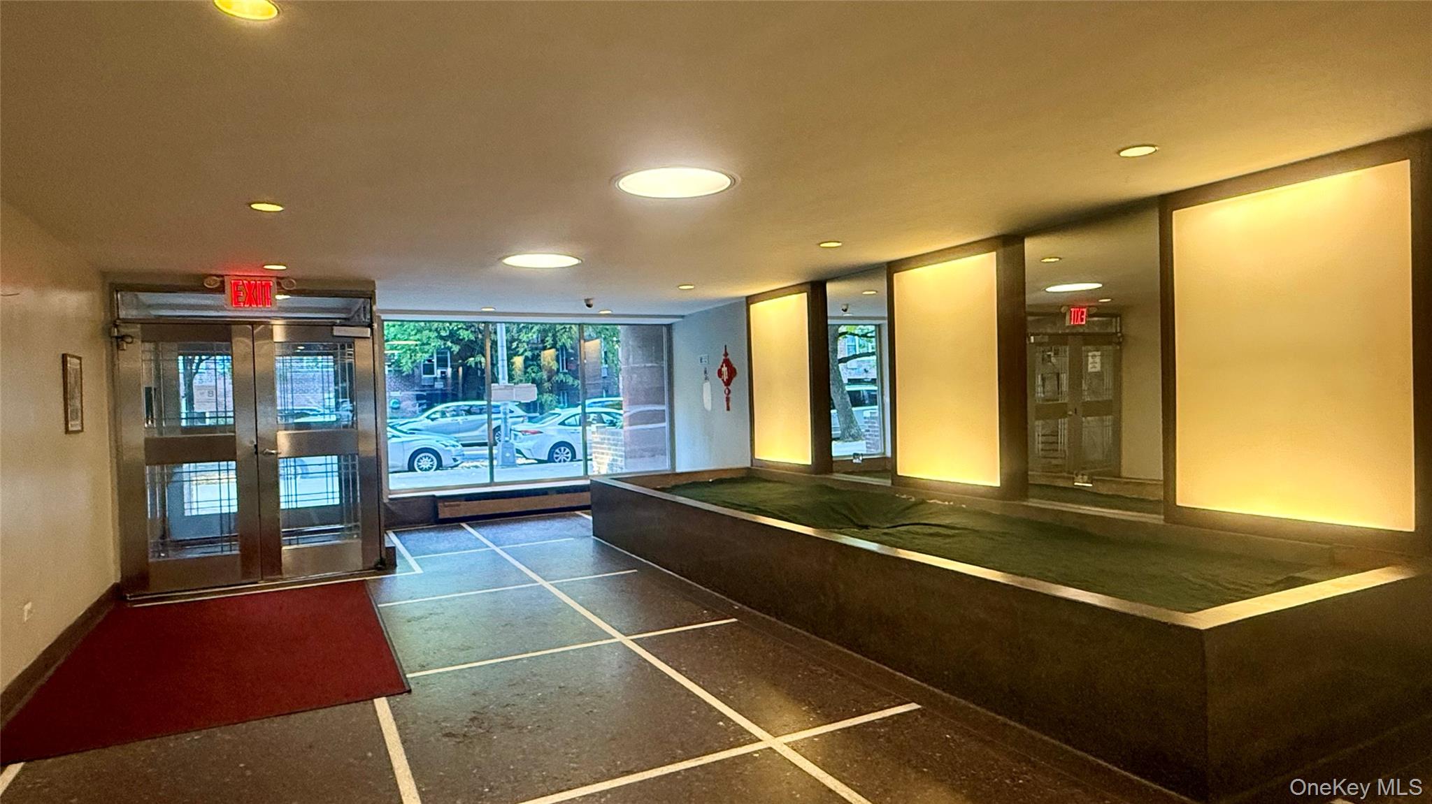 144-70 41st Avenue, Unit 6E photo 3