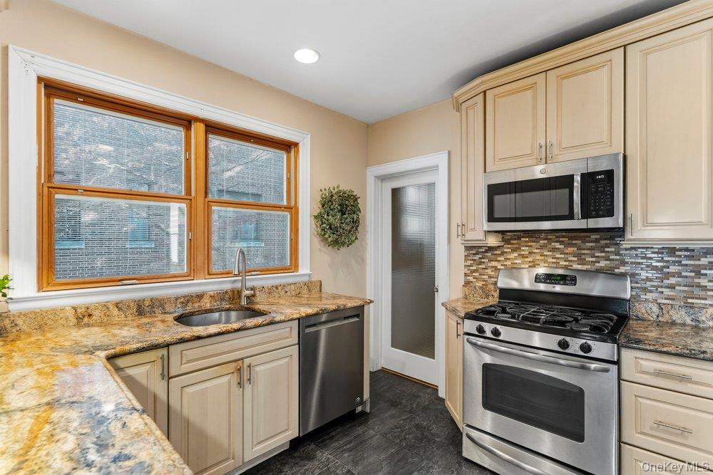 26 carman Avenue – For Sale photo 20