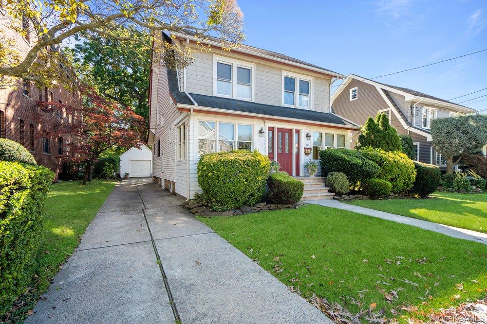 26 carman Avenue – For Sale photo 2