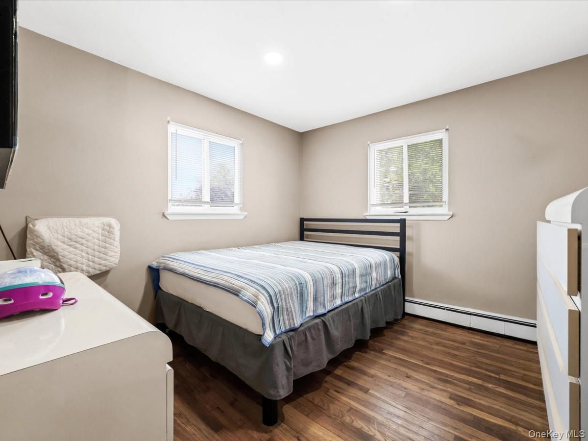 26 Amityville Streets – For Sale photo 13