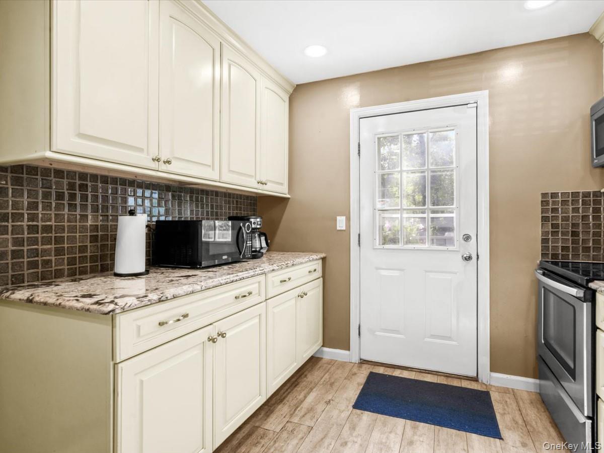 26 Amityville Streets – For Sale photo 9