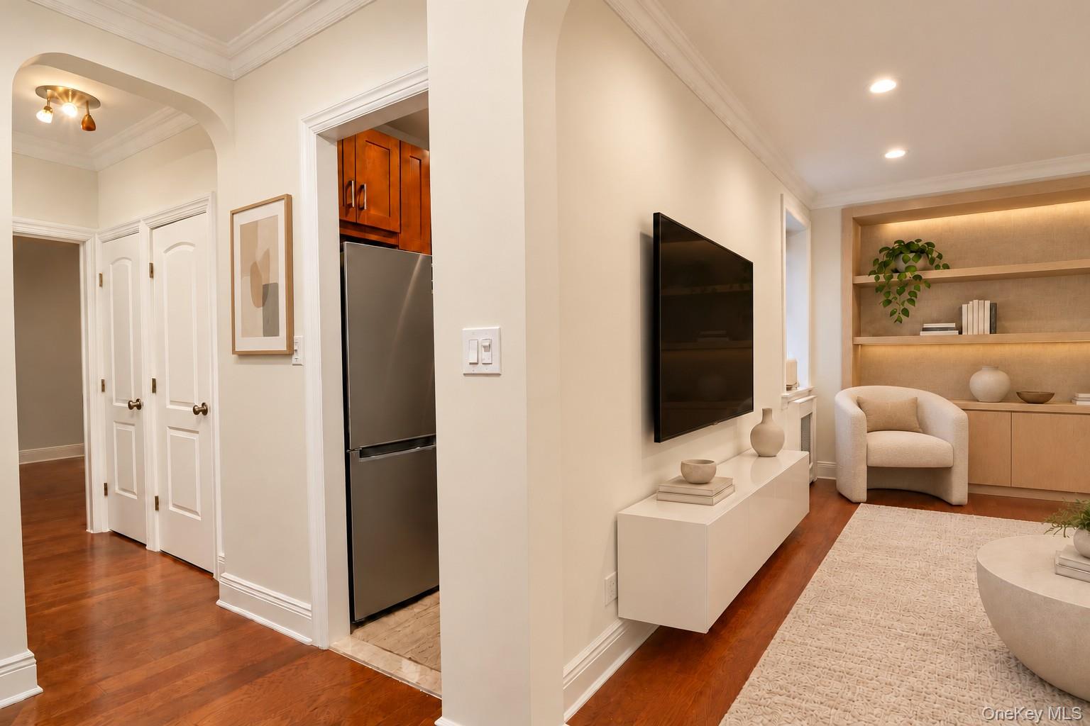 21 Barstow Road, Unit 1L photo 2