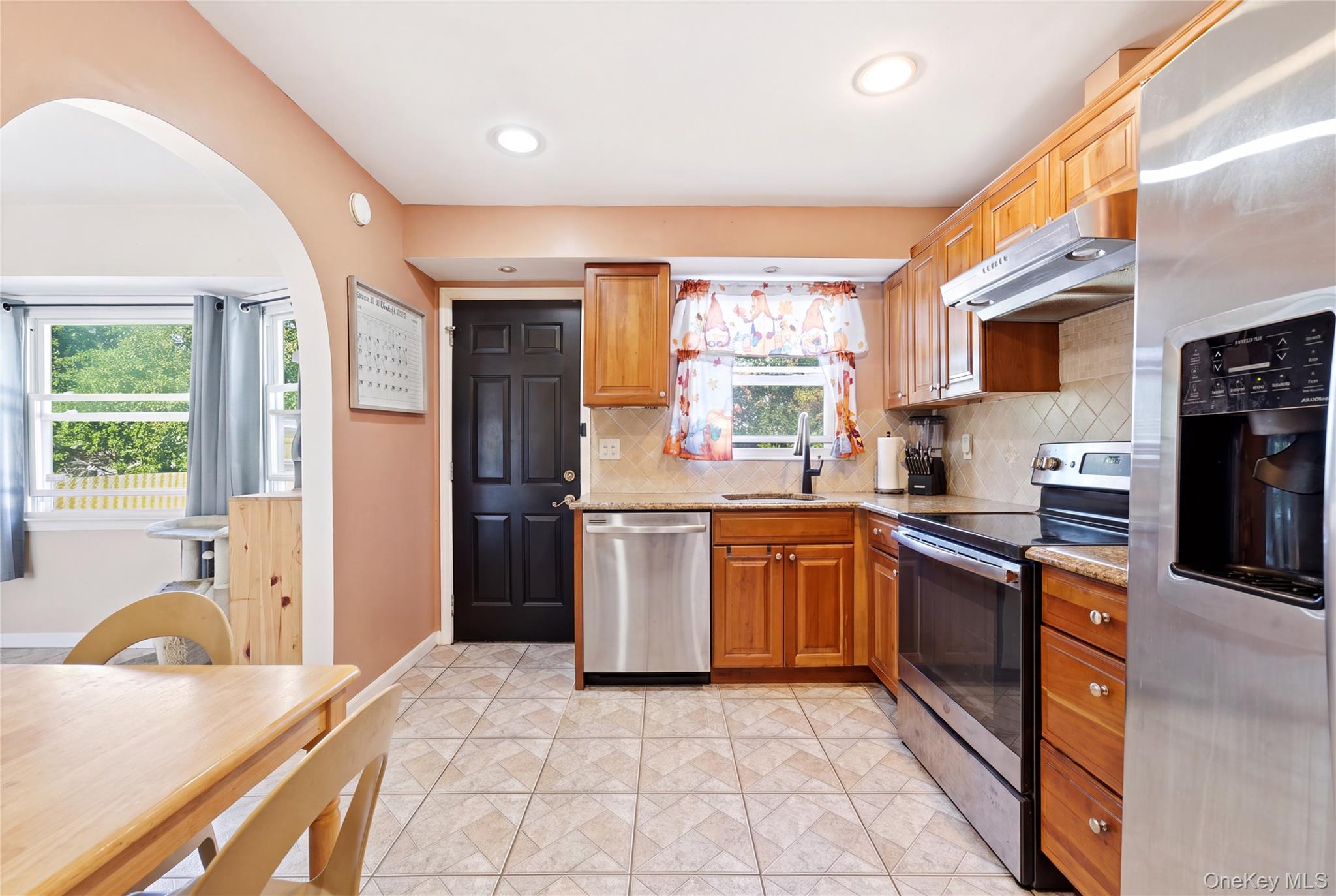 10 Francisco Avenue – For Sale photo 15