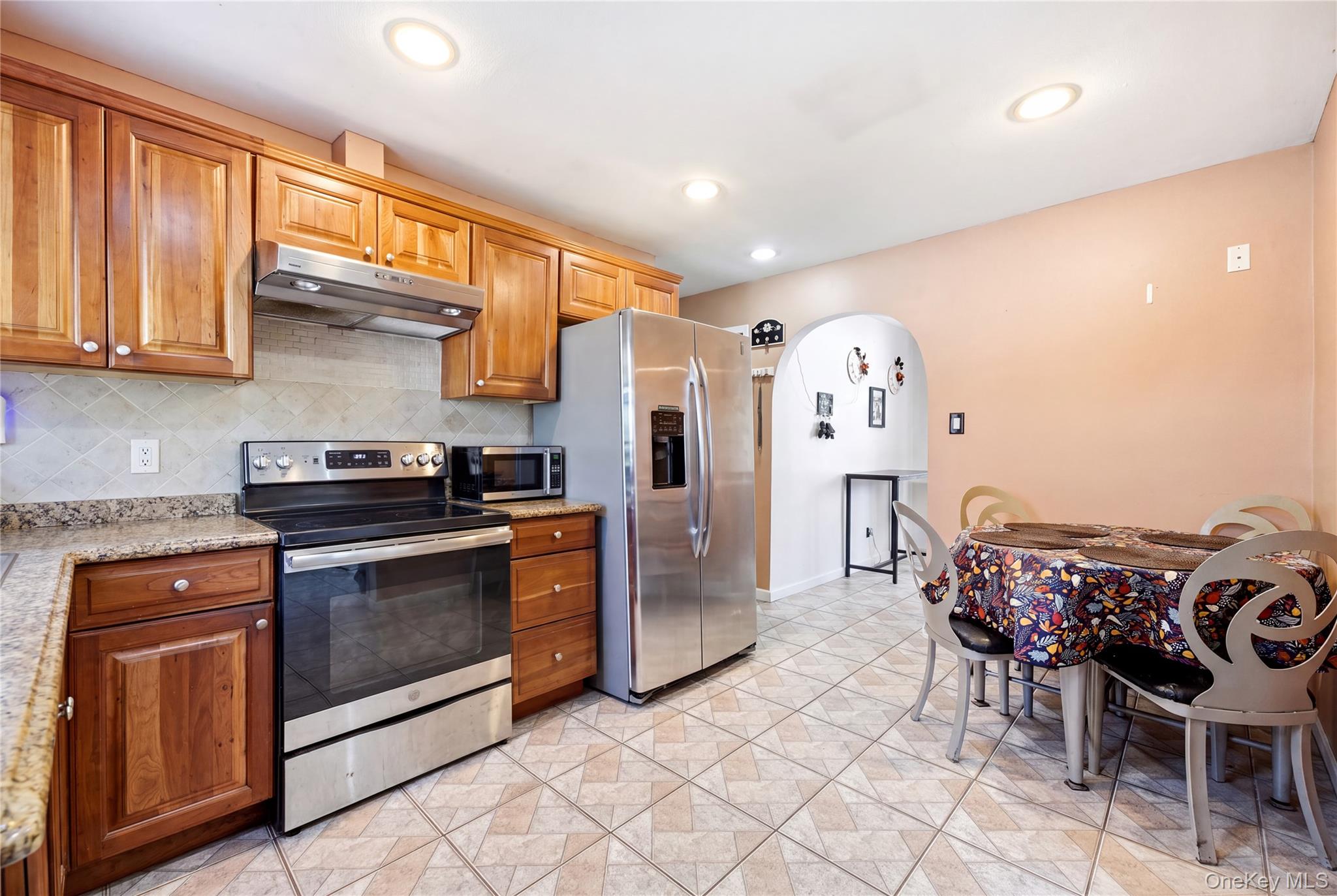 10 Francisco Avenue – For Sale photo 13