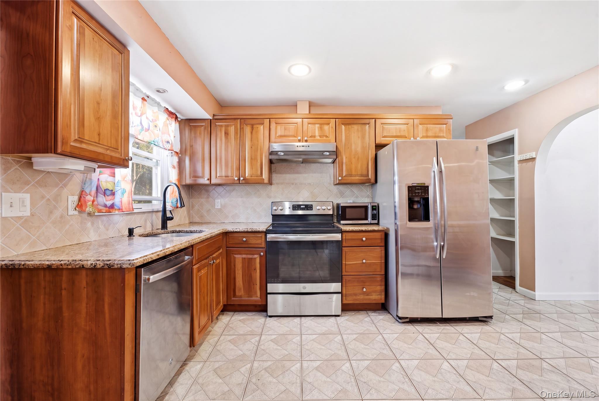 10 Francisco Avenue – For Sale photo 12