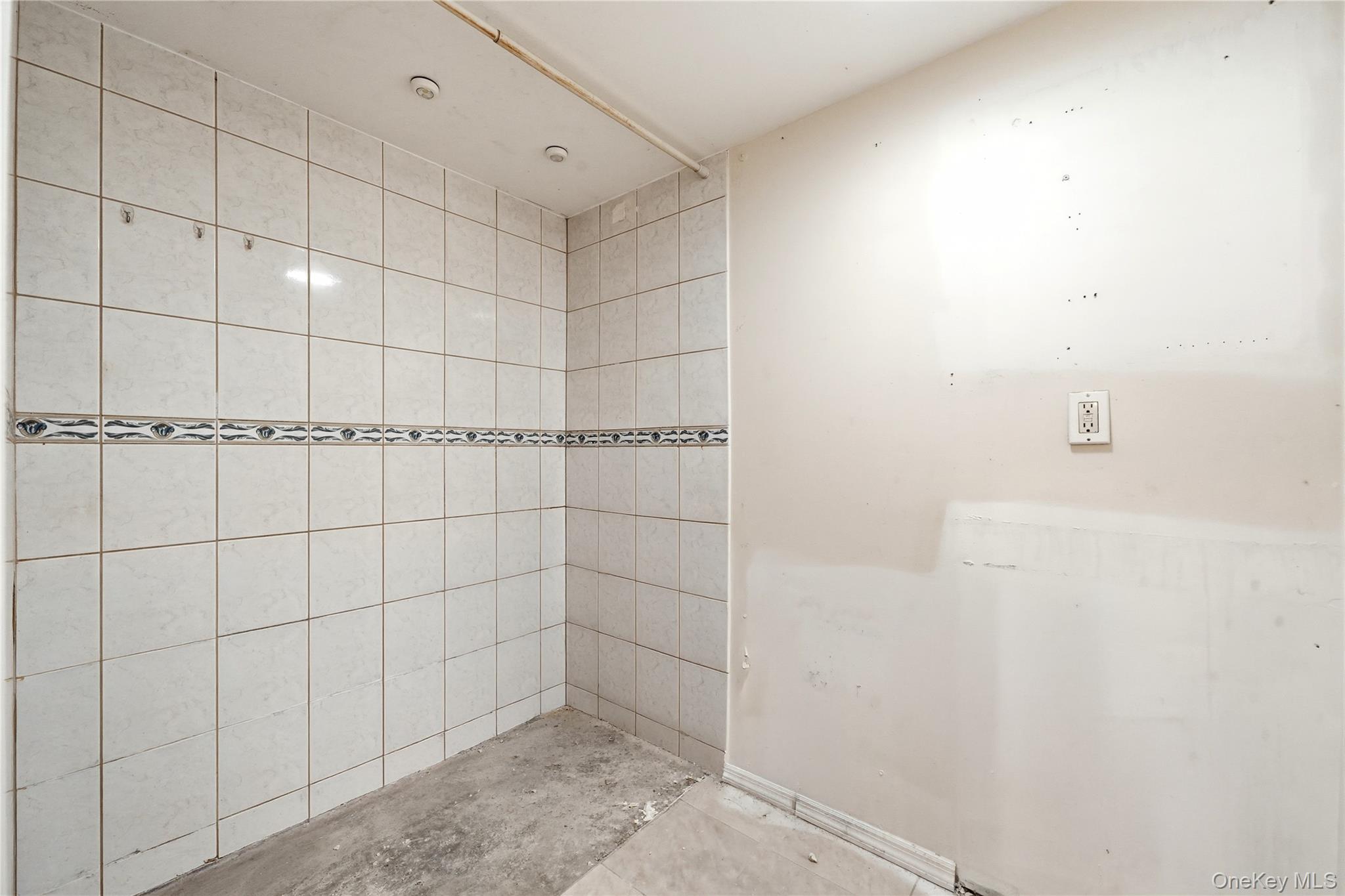 10 Francisco Avenue – For Sale photo 29